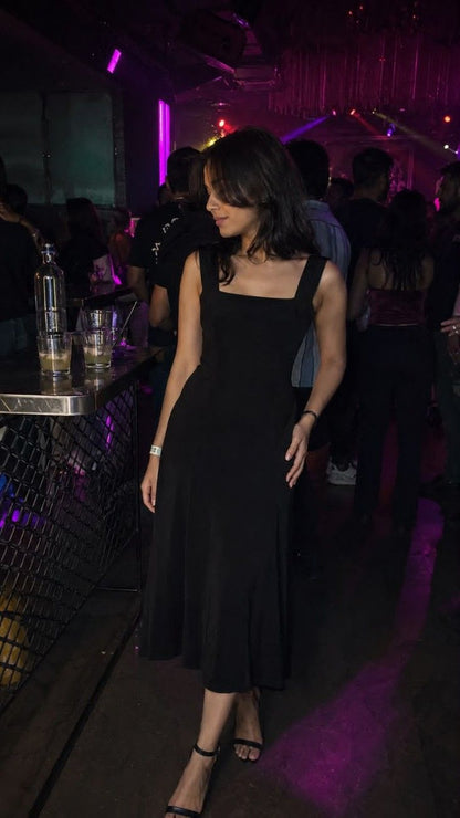 Noeiko Dark Romance Midi Dress for Women