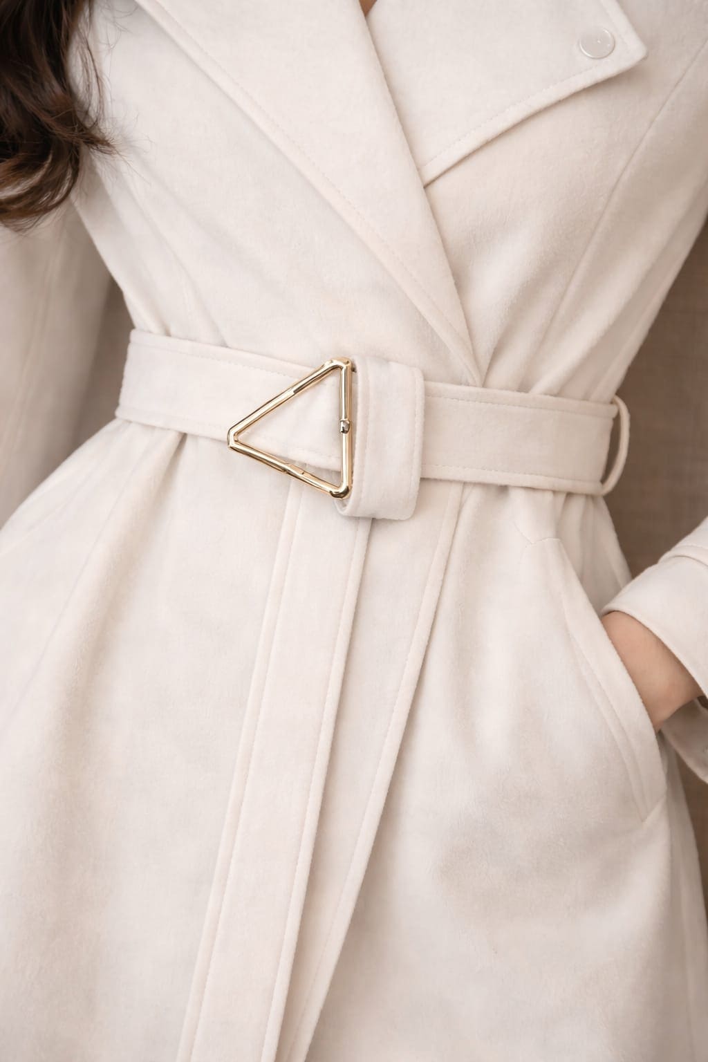 Noeiko Ivory Power Blazer