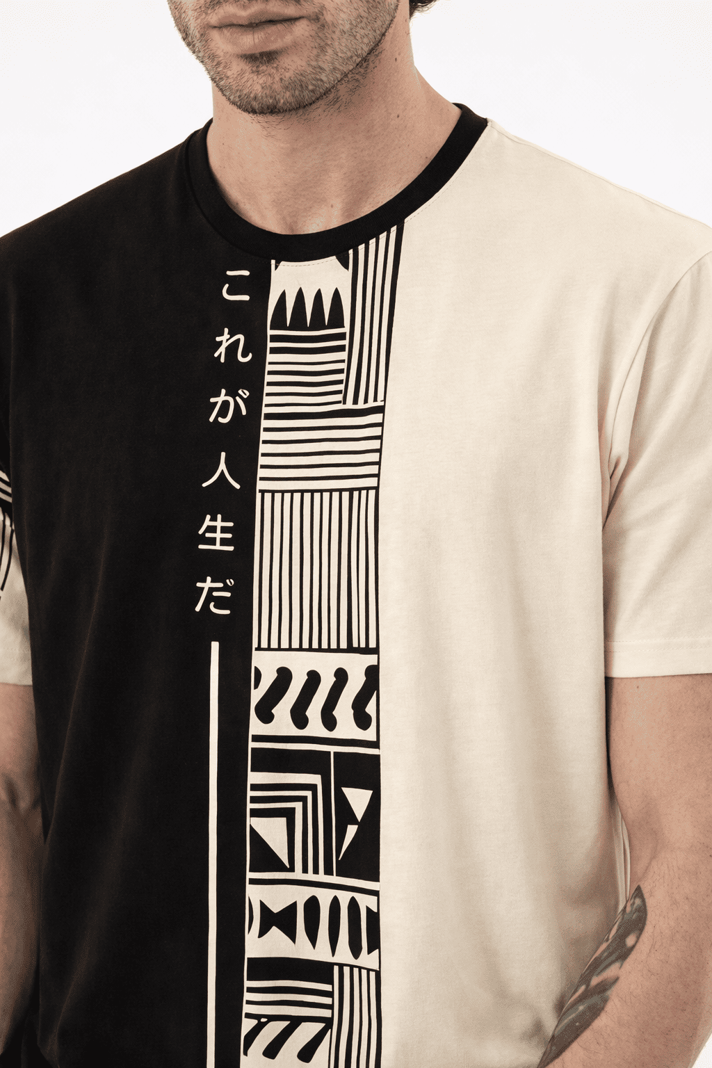 Noeiko Oversized Dual-Tone Graphic T-Shirt