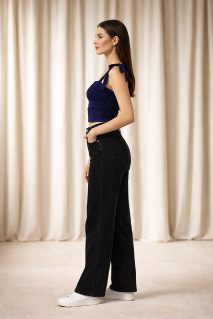 Noeiko Slim Fit Spaghetti Strap Crop Top